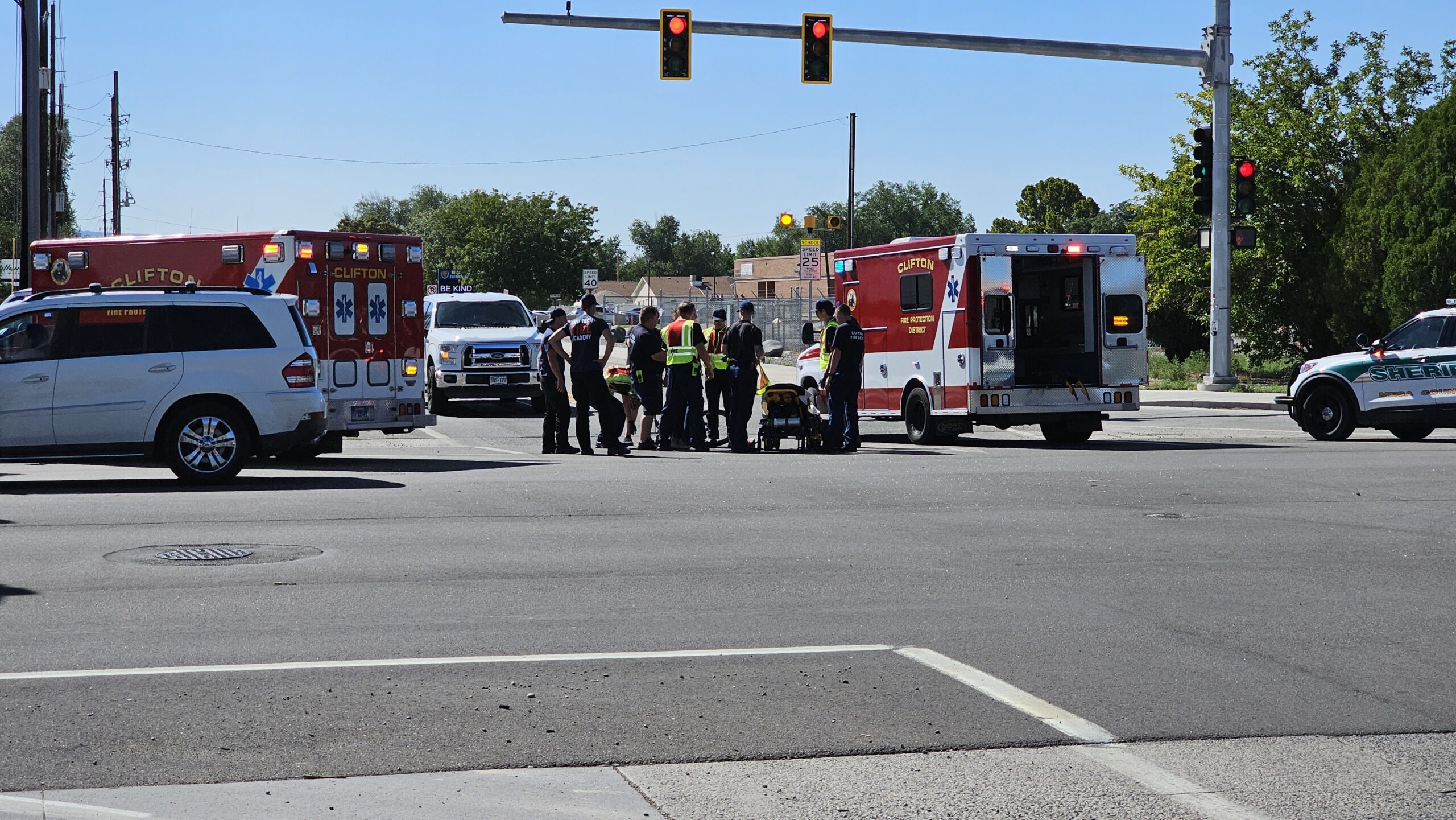 Vehicle vs Pedestrian, D 1/2 & 32 Rd Clifton