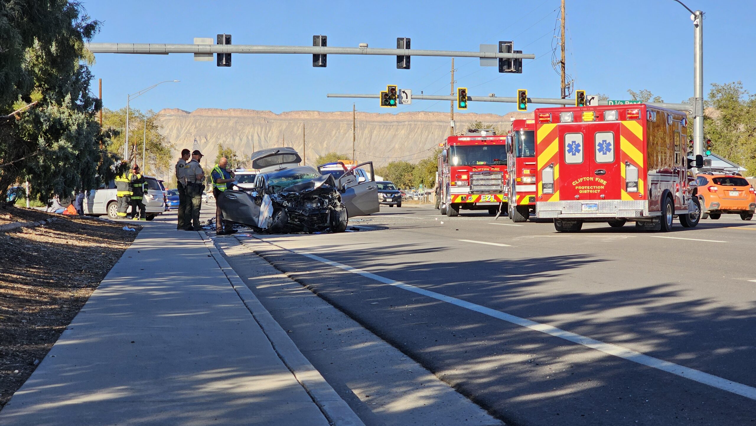 Vehicle Accident, D 1/2 Rd & 32 Rd Clifton